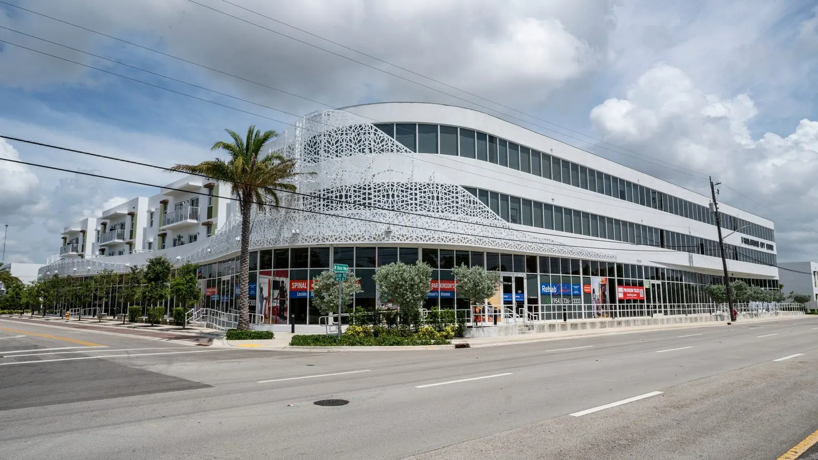 Exterior of RehabCenter in Hallandale Beach