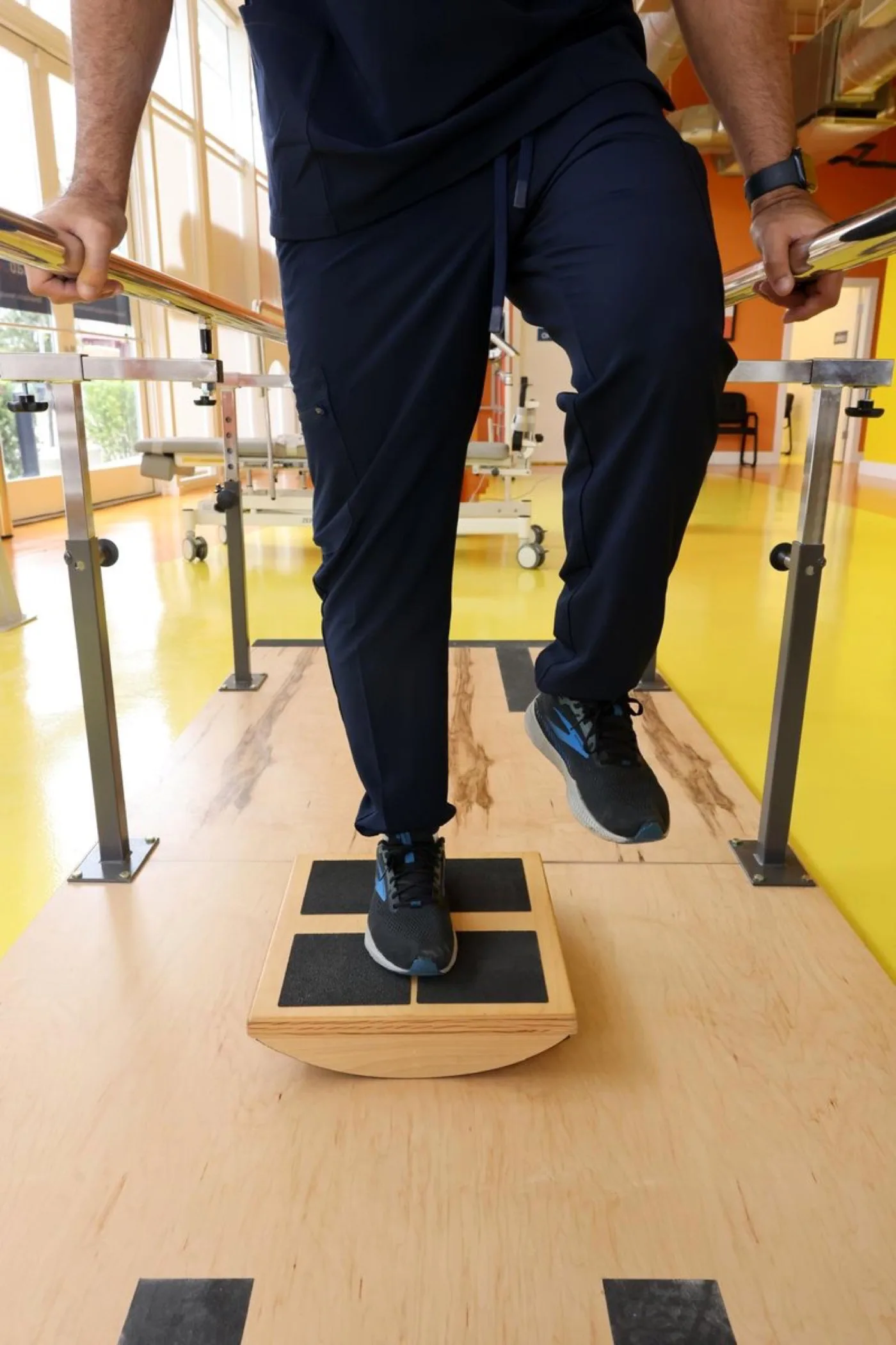 Rocker Board Trainer with Parallel Bars
